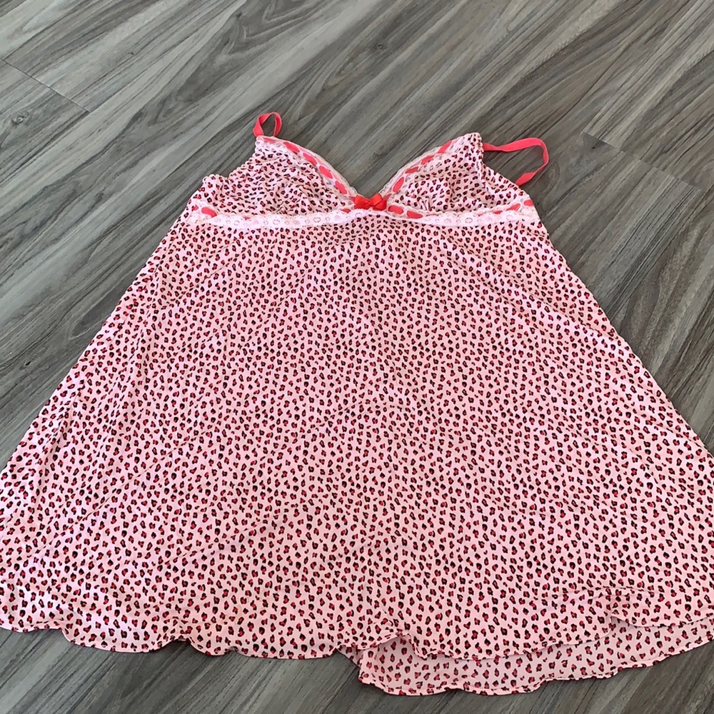 Victoria’s Secret top